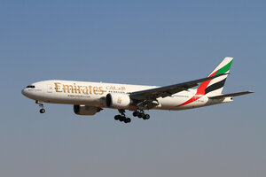 date：2010-02-03;
location：Beijing Capital Intl Airport - ZBAA;
airline：Emirates - UAE;
registration：A6-EWG;
aircraft：B777-200ER