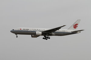 date：2010-02-10;
location：Beijing Capital Intl Airport - ZBAA;
airline：Air China - CCA;
registration：B-2066;
aircraft：B777-200