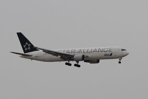 date：2010-02-10;
location：Beijing Capital Intl Airport - ZBAA;
airline：All Nippon Airways - ANA;
registration：JA614A;
aircraft：B767-300ER;
remark：Star Alliance Livery