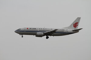 date：2010-02-10;
location：Beijing Capital Intl Airport - ZBAA;
airline：Air China - CCA;
registration：B-2600;
aircraft：B737-300