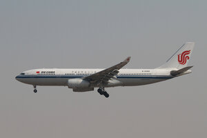 date：2010-02-19;
location：Beijing Capital Intl Airport - ZBAA;
airline：Air China - CCA;
registration：B-6080;
aircraft：A330-200