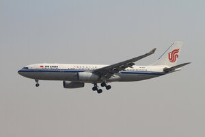 date：2010-02-19;
location：Beijing Capital Intl Airport - ZBAA;
airline：Air China - CCA;
registration：B-6117;
aircraft：A330-200