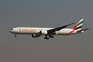 date：2010-02-19;
location：Beijing Capital Intl Airport - ZBAA;
airline：Emirates - UAE;
registration：A6-ECC;
aircraft：B777-300ER