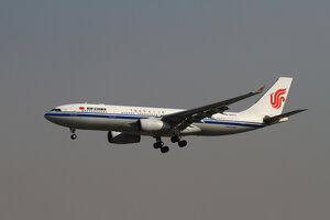 date：2010-02-19;
location：Beijing Capital Intl Airport - ZBAA;
airline：Air China - CCA;
registration：B-6073;
aircraft：A330-200