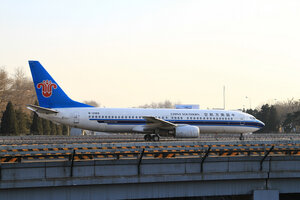 date：2010-02-19;
location：Beijing Capital Intl Airport - ZBAA;
airline：China Southern Airlines - CSN;
registration：B-5189;
aircraft：B737-800