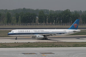 date：2010-05-01;
location：Beijing Capital Intl Airport - ZBAA;
airline：China Southern Airlines - CSN;
registration：B-6552;
aircraft：A321-200