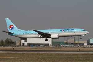 date：2010-05-01;
location：Beijing Capital Intl Airport - ZBAA;
airline：Korean Air - KAL;
registration：HL7728;
aircraft：B737-900