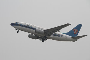date：2010-07-24;
location：ZABB - ZABB;
airline：China Southern Airlines - CSN;
registration：B-5211;
aircraft：B737-700