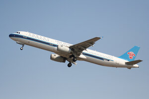 date：2011-10-06;
location：Beijing Capital Intl Airport - ZBAA;
airline：China Southern Airlines - CSN;
registration：B-6625;
aircraft：A321-200