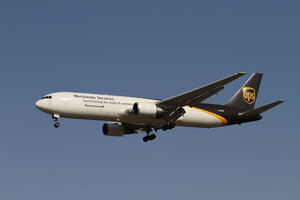 date：2012-04-08;
location：Beijing Capital Intl Airport - ZBAA;
airline：UPS Airlines - UPS;
registration：N306UP;
aircraft：B767-300ERF