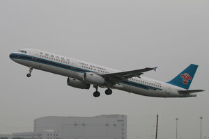 date：2012-08-11;
location：Beijing Capital Intl Airport - ZBAA;
airline：China Southern Airlines - CSN;
registration：B-6343;
aircraft：A321-200