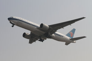date：2012-10-20;
location：Beijing Capital Intl Airport - ZBAA;
airline：China Southern Airlines - CSN;
registration：B-2058;
aircraft：B777-200ER