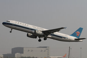 date：2012-10-20;
location：Beijing Capital Intl Airport - ZBAA;
airline：China Southern Airlines - CSN;
registration：B-6630;
aircraft：A321-200