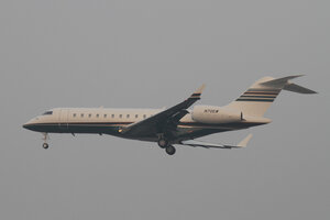 date：2012-10-20;
location：Beijing Capital Intl Airport - ZBAA;
airline：Private Owner - PVT;
registration：N70EW;
aircraft：Bombardier BD-700-2A12 Global 7500