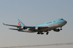 date：2013-01-03;
location：Beijing Capital Intl Airport - ZBAA;
airline：Korean Air - KAL;
registration：HL7493;
aircraft：B747-400