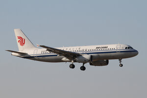 date：2013-01-03;
location：Beijing Capital Intl Airport - ZBAA;
airline：Air China - CCA;
registration：B-6731;
aircraft：A320-200