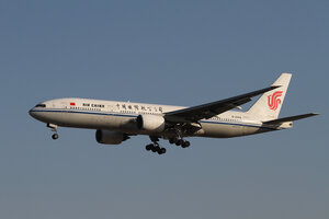 date：2013-01-03;
location：Beijing Capital Intl Airport - ZBAA;
airline：Air China - CCA;
registration：B-2066;
aircraft：B777-200