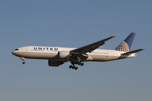 date：2013-01-03;
location：Beijing Capital Intl Airport - ZBAA;
airline：United Airlines - UAL;
registration：N77019;
aircraft：B777-200ER