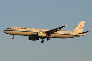 date：2013-01-03;
location：Beijing Capital Intl Airport - ZBAA;
airline：Air China - CCA;
registration：B-6792;
aircraft：A321-200