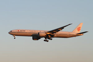 date：2013-01-03;
location：Beijing Capital Intl Airport - ZBAA;
airline：Air China - CCA;
registration：B-2078;
aircraft：B777-300ER