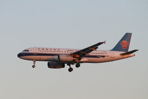 date：2013-01-03;
location：Beijing Capital Intl Airport - ZBAA;
airline：China Southern Airlines - CSN;
registration：B-6277;
aircraft：A320-200