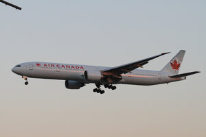 date：2013-01-03;
location：Beijing Capital Intl Airport - ZBAA;
airline：Air Canada - ACA;
registration：C-FIUV;
aircraft：B777-300ER
