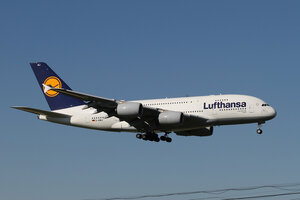 date：2015-09-12;
location：Beijing Capital Intl Airport - ZBAA;
airline：Lufthansa - DLH;
registration：D-AIMJ;
aircraft：A380-800