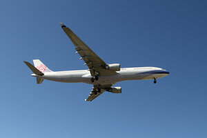 date：2021-10-11;
location：Beijing Capital Intl Airport - ZBAA;
airline：China Airlines - CAL;
registration：B-18355;
aircraft：A330-300