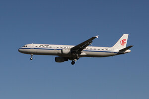 date：2021-11-10;
location：Beijing Capital Intl Airport - ZBAA;
airline：Air China - CCA;
registration：B-6605;
aircraft：A321-200