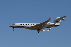 date：2021-11-11;
location：Beijing Capital Intl Airport - ZBAA;
airline：DEJ - DEJ;
registration：B-3269;
aircraft：Gulfstream G650;
remark：Star River Livery(星河湾)