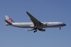 date：2021-11-24;
location：Beijing Capital Intl Airport - ZBAA;
airline：China Airlines - CAL;
registration：B-18361;
aircraft：A330-300