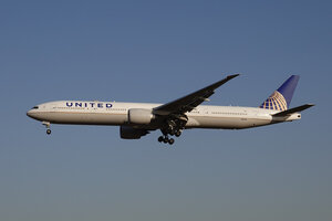 date：2021-11-24;
location：Beijing Capital Intl Airport - ZBAA;
airline：United Airlines - UAL;
registration：N2333U;
aircraft：B777-300ER