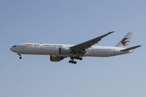 date：2021-11-25;
location：Beijing Capital Intl Airport - ZBAA;
airline：China Eastern Airlines - CES;
registration：B-7883;
aircraft：B777-300ER