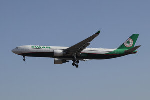 date：2021-11-25;
location：Beijing Capital Intl Airport - ZBAA;
airline：EVA Air - EVA;
registration：B-16338;
aircraft：A330-300