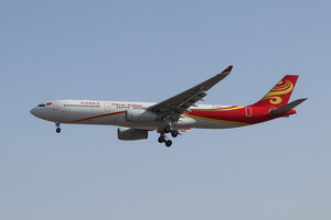 date：2021-11-25;
location：Beijing Capital Intl Airport - ZBAA;
airline：Hainan Airlines - CHH;
registration：B-6527;
aircraft：A330-300