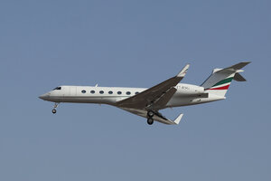 date：2021-11-25;
location：Beijing Capital Intl Airport - ZBAA;
airline：Business Aviation Asia (BAA) - UNA;
registration：T7-RSG;
aircraft：Gulfstream G550