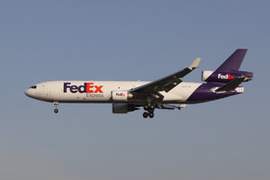 date：2021-11-25;
location：Beijing Capital Intl Airport - ZBAA;
airline：FedEx - FDX;
registration：N597FE;
aircraft：MD-11F