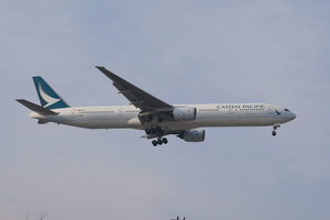 date：2021-12-15;
location：Beijing Capital Intl Airport - ZBAA;
airline：Cathay Pacific - CPA;
registration：B-HNQ;
aircraft：B777-300