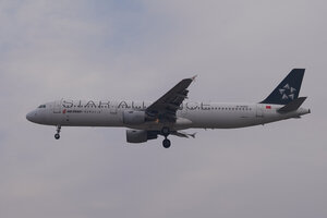 date：2021-12-15;
location：Beijing Capital Intl Airport - ZBAA;
airline：Air China - CCA;
registration：B-6383;
aircraft：A321-200;
remark：Star Alliance Livery
