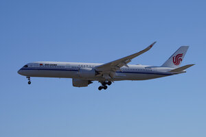 date：2023-01-20;
location：Beijing Capital Intl Airport - ZBAA;
airline：Air China - CCA;
registration：B-32AL;
aircraft：A350-900
