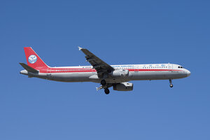 date：2023-04-30;
location：Beijing Capital Intl Airport - ZBAA;
airline：Sichuan Airlines - CSC;
registration：B-6598;
aircraft：A321-200