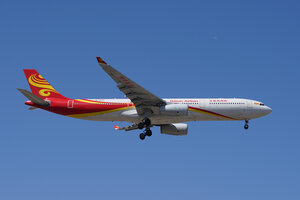 date：2023-04-30;
location：Beijing Capital Intl Airport - ZBAA;
airline：Hainan Airlines - CHH;
registration：B-303C;
aircraft：A330-300