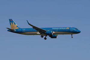 date：2023-04-30;
location：Beijing Capital Intl Airport - ZBAA;
airline：Vietnam Airlines - HVN;
registration：VN-A619;
aircraft：A321neo