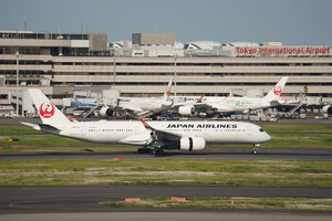 date：2026-05-11;
location：Tokyo Haneda Intl Airport - RJTT;
airline：Japan Airlines - JAL;
registration：JA11XJ;
aircraft：A350-900