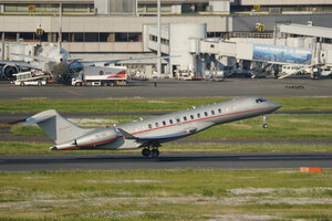 date：2026-05-11;
location：Tokyo Haneda Intl Airport - RJTT;
airline：VistaJet - VJT;
registration：9H-VIG;
aircraft：Bombardier BD-700-2A12 Global 7500