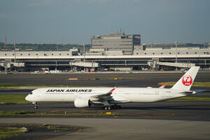 date：2026-05-11;
location：Tokyo Haneda Intl Airport - RJTT;
airline：Japan Airlines - JAL;
registration：JA02WJ;
aircraft：A350-1000