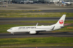 date：2026-05-12;
location：Tokyo Haneda Intl Airport - RJTT;
airline：Japan Airlines - JAL;
registration：JA316J;
aircraft：B737-800