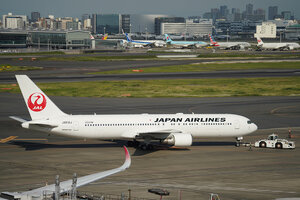 date：2026-05-12;
location：Tokyo Haneda Intl Airport - RJTT;
airline：Japan Airlines - JAL;
registration：JA612J;
aircraft：B767-300ER