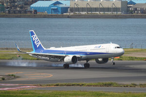 date：2026-05-12;
location：Tokyo Haneda Intl Airport - RJTT;
airline：All Nippon Airways - ANA;
registration：JA138A;
aircraft：A321neo