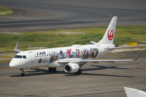 date：2026-05-12;
location：Tokyo Haneda Intl Airport - RJTT;
airline：J-Air - JLJ;
registration：JA245J;
aircraft：ERJ-190-100STD;
remark：Universal Studios Japan Livery
